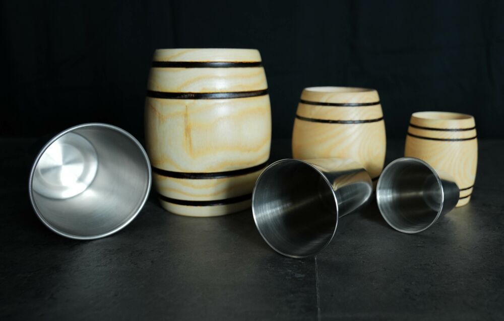 Verre en bois de frêne artisanal – Style tonneau – Tonnellerie Manceau